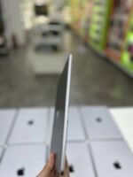 Apple iPad 6th Gen (A1893) 9.7" - Black/Silver, 32GB, Wi-Fi Only - Image 2